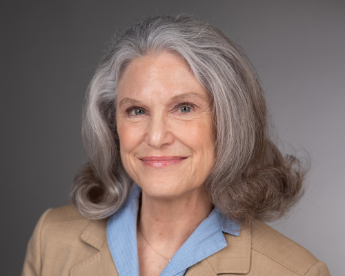 Joan Ilardo headshot